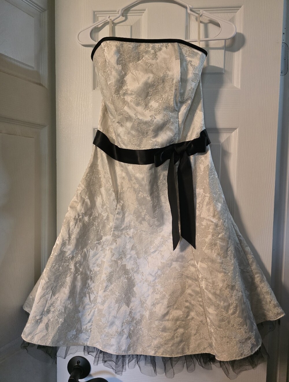 Jessica McClintock Strapless Formal Dress